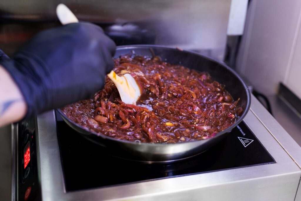 karmelizowana-cebulka-do-oscypka